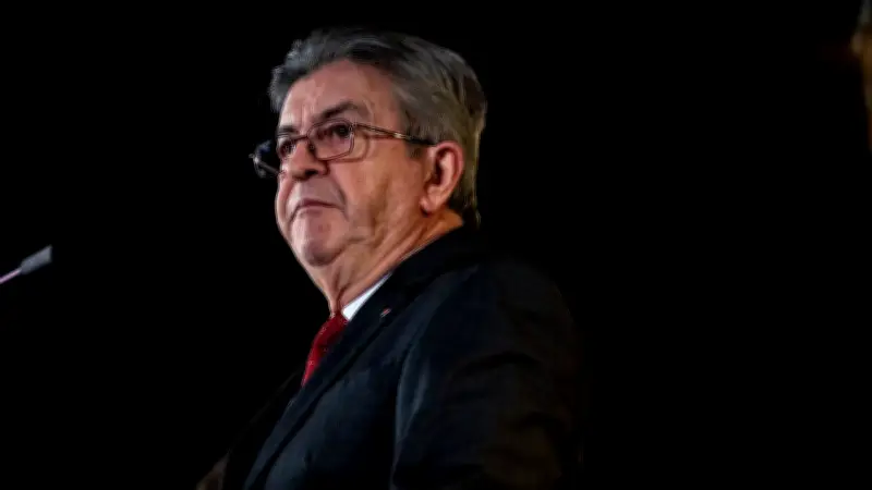Mélenchon accusé d'antisémitisme après ses propos sur la prononciation d'Epstein