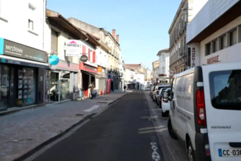 Mont-de-Marsan : trois mineurs masqués volent 100 euros avec un tournevis