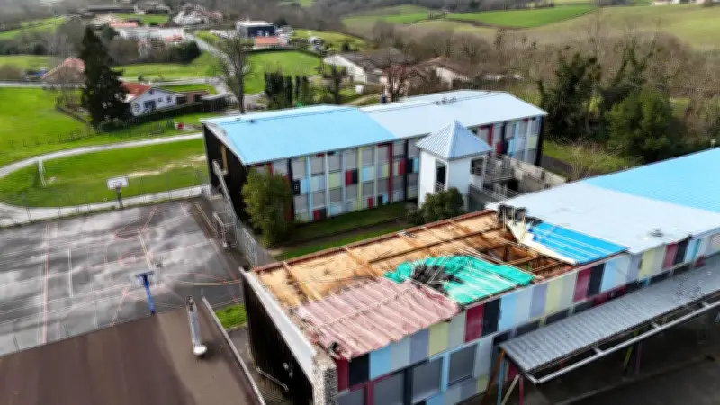 Montfort-en-Chalosse : le collège Serge-Barranx rouvre avec des préfabriqués après les tempêtes