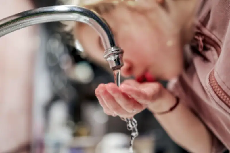Moratoire sur l'eau potable : un choix politique dangereux pour la santé publique