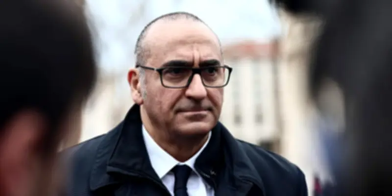 Mort de Quentin Deranque : sept hommes mis en examen, le ministre de l'intérieur ne demande pas l'interdiction de la marche