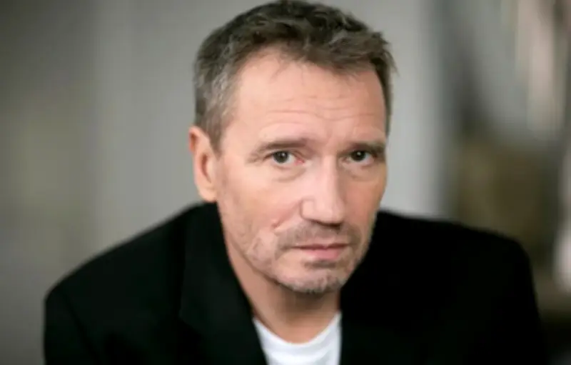 Mort d'Éric Peter, la voix française de Kratos dans God of War, à 62 ans