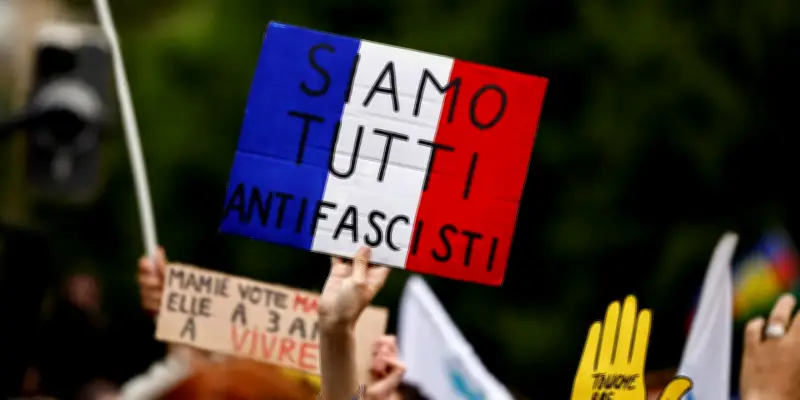 Mort d'un militant d'extrême droite à Lyon : polémique sur l'usage des termes politiques