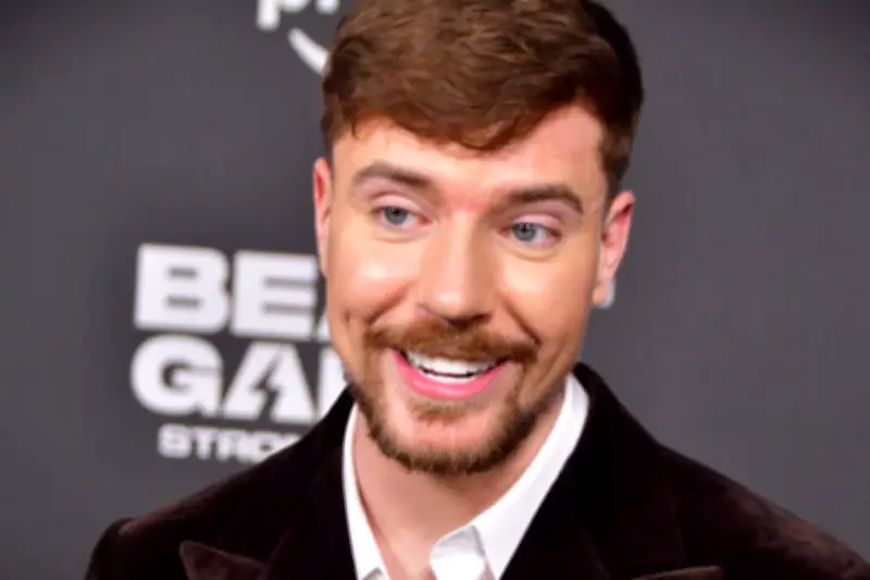 MrBeast achète une banque pour un milliard : quel stade du capitalisme ?