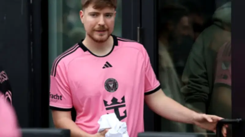 MrBeast rachète Step : le youtubeur étend son empire à la fintech pour éduquer la Gen Z