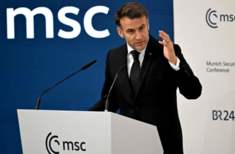 Munich : Macron et Merz appellent à réparer la confiance transatlantique après Vance