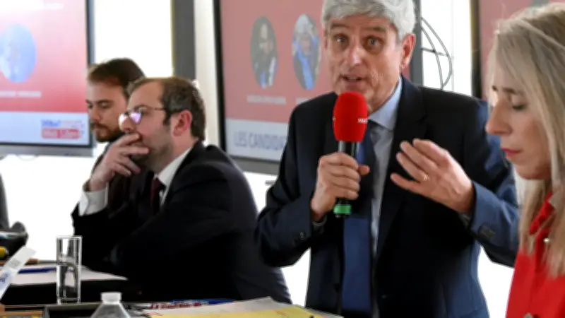 Municipales 2026 à Agde : Le débat sur la santé oppose maison médicale et clinique privée