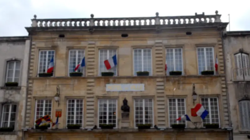 Municipales 2026 à Bagnols-sur-Cèze : cinq candidats en lice après deux retraits de dernière minute