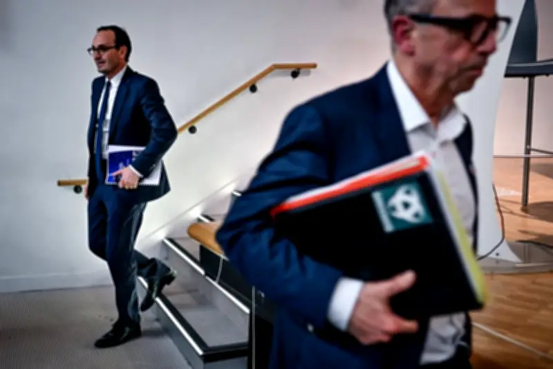 Municipales 2026 à Bordeaux : le centre et la droite s'affrontent pour reconquérir la ville aux écologistes