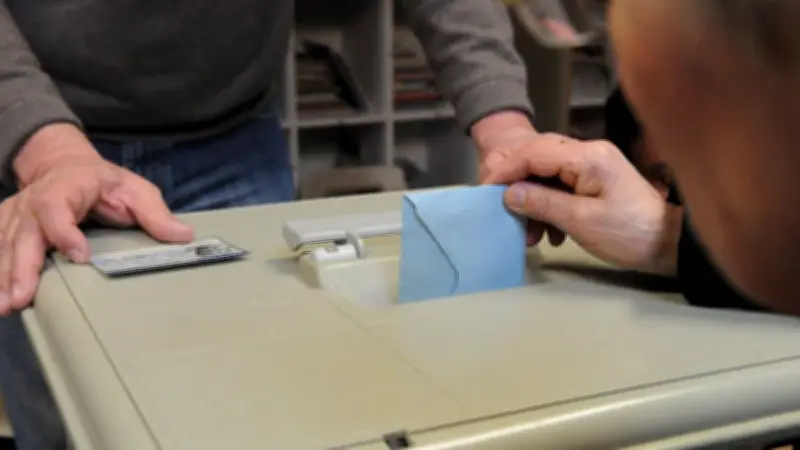 Municipales 2026 en Occitanie : villages convoités, jeunes maires et débats animés