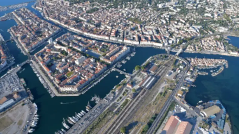 Municipales 2026 à Sète : les candidats s'affrontent sur la gestion de la dette de 100 millions d'euros