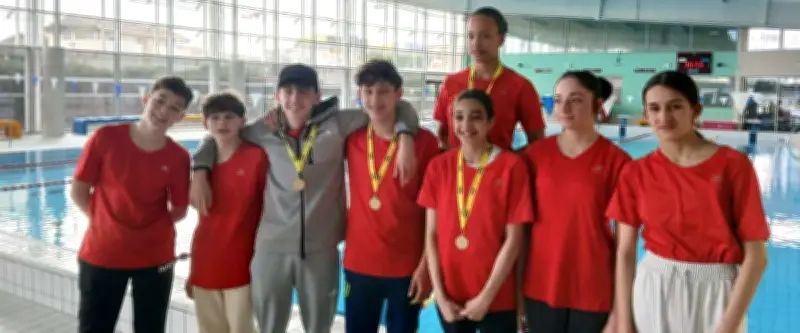 Natation : les collégiens d'Alès triomphent au championnat académique UNSS