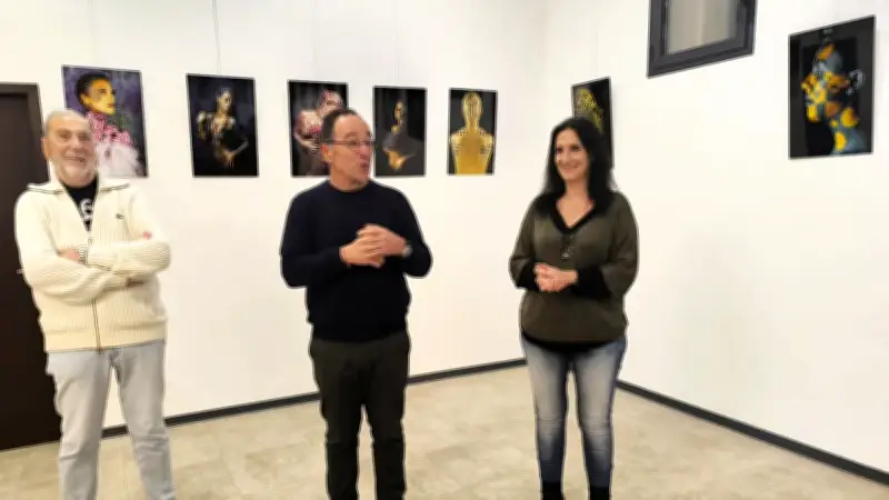 Nathalie Palacin expose ses toiles à Saint-Georges-d'Orques, succès remarquable