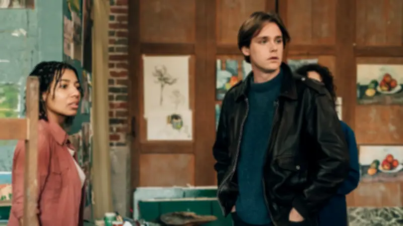 Nicolas Bauwens : du Gard à Paris, une première théâtrale dans Le Cercle des poètes disparus