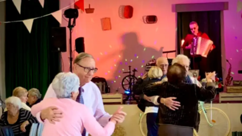 Nizas célèbre ses aînés avec un repas champêtre et musical