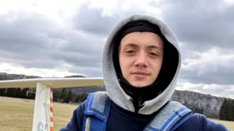 Noé réalise son premier vol après l'obtention du Brevet d'Initiation Aéronautique