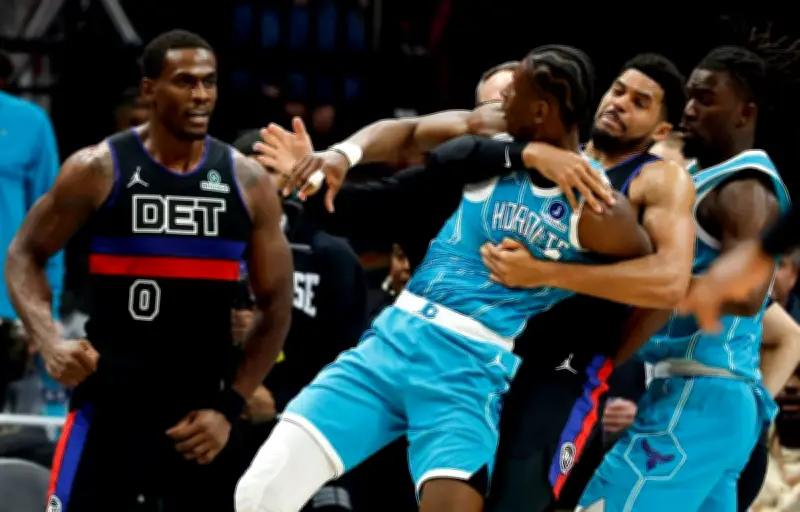 Nouvelle bagarre générale en NBA : les Pistons de Détroit impliqués dans un chaos au Spectrum Center
