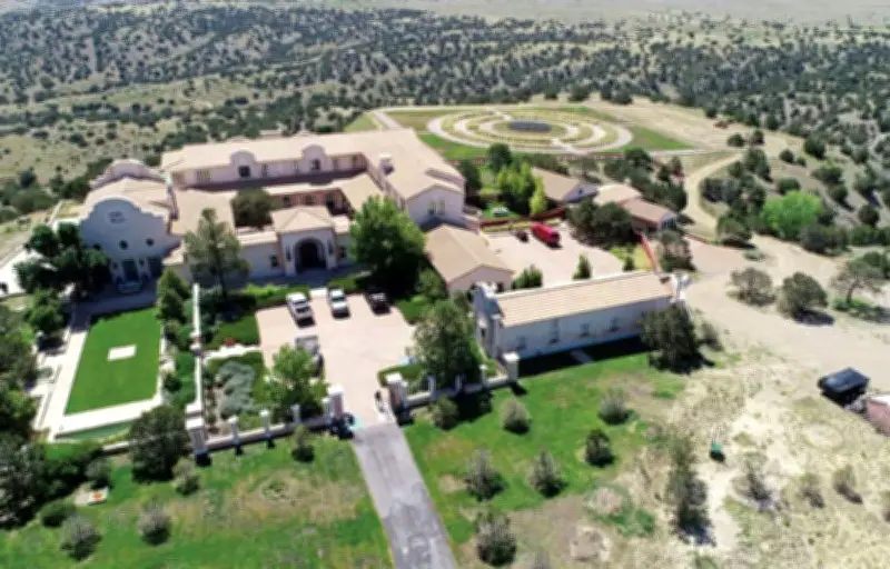 Nouvelle enquête sur le ranch Zorro d'Epstein au Nouveau-Mexique : témoignages accablants et perquisitions manquées