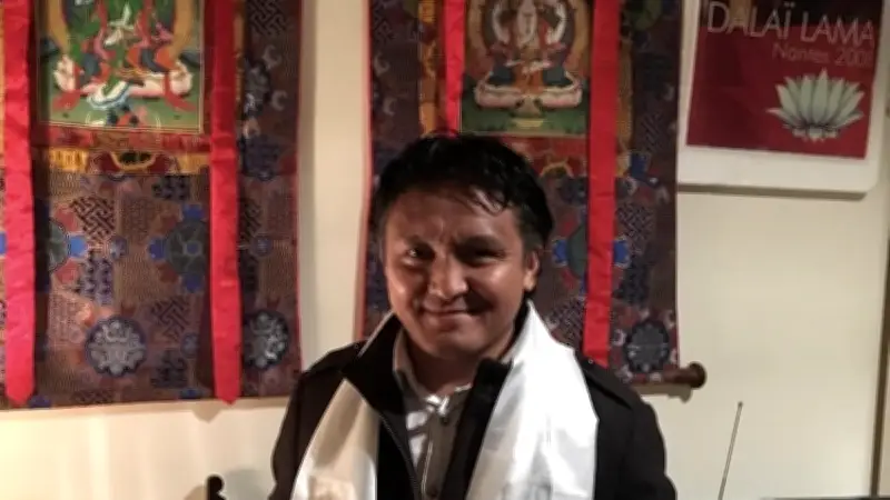 Nyima Gyalpo Tsari, réfugié tibétain, célèbre le Nouvel An à Manduel