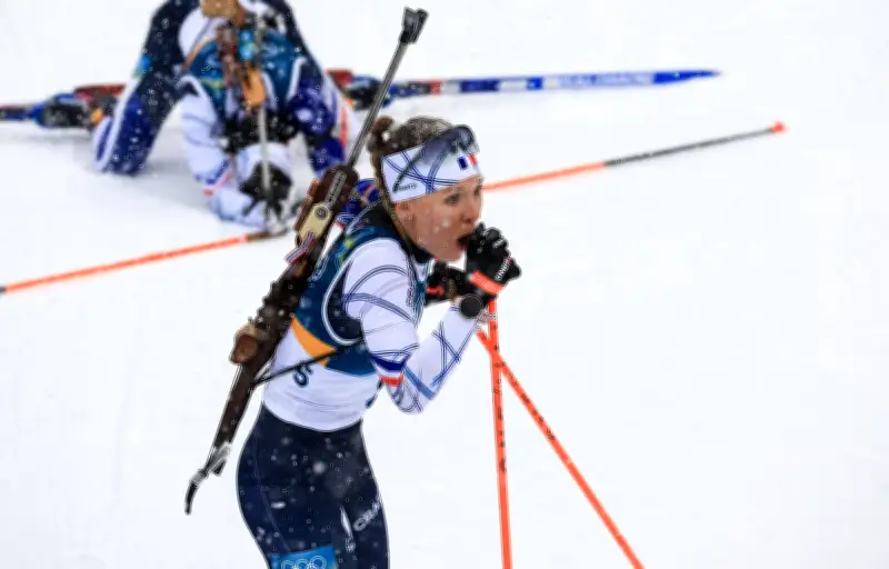 Océane Michelon crée la surprise et décroche l'or olympique en biathlon