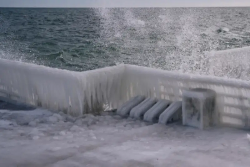 Odessa face à son quatrième hiver de guerre : drones et froid mordant au quotidien