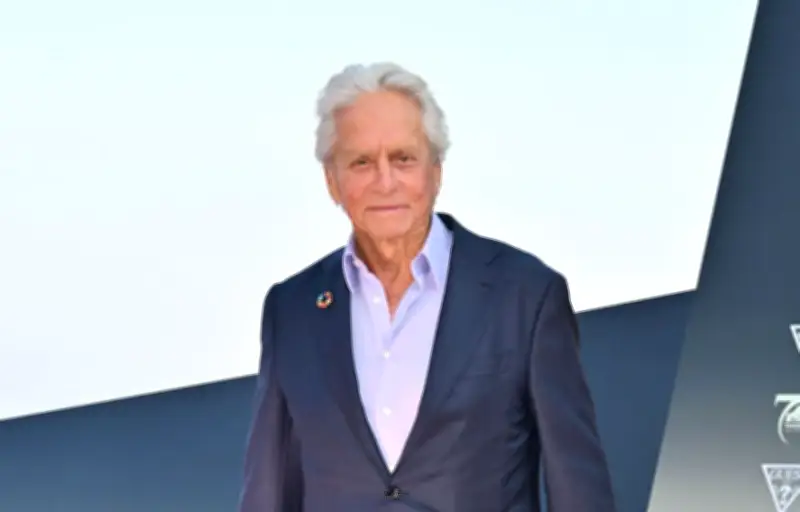 Oliver Stone doutait du talent de Michael Douglas sur le tournage de Wall Street