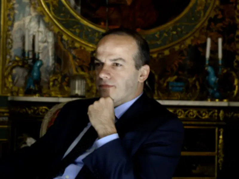 Olivier Colom, l'ancien sarkozyste devenu fixeur parisien pour le pédocriminel Jeffrey Epstein