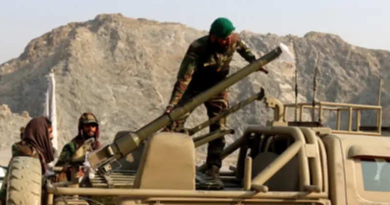 Pakistan-Afghanistan : frappes aériennes et affrontements frontaliers s'intensifient