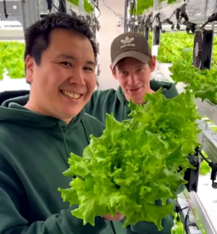 Palli Fleischer Lyberth cultive des légumes au Groenland malgré le froid arctique