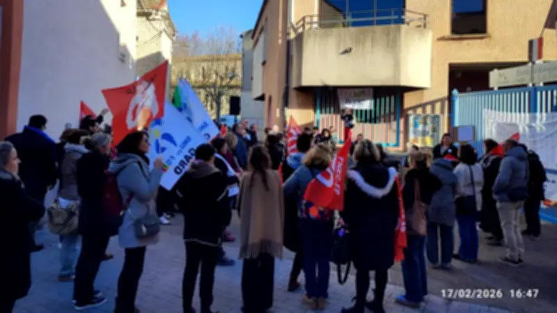 Parents d'élèves mobilisés contre le manque d'AESH à Milhaud