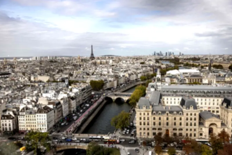 Paris sanctionne des locations Airbnb illégales avec des amendes record