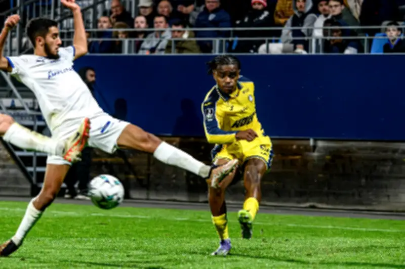 Pau FC face à Saint-Étienne : un défi de taille après la frustration de Troyes