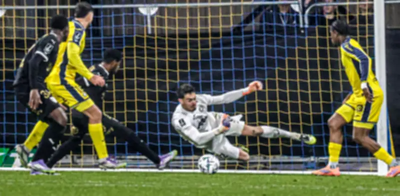 Pau FC à Troyes : une attaque brillante mais une défense trop fragile en Ligue 2