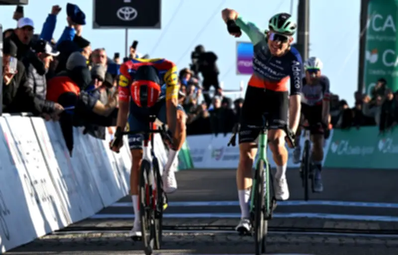 Paul Seixas impressionne au Tour d'Algarve avec une victoire d'étape éclatante