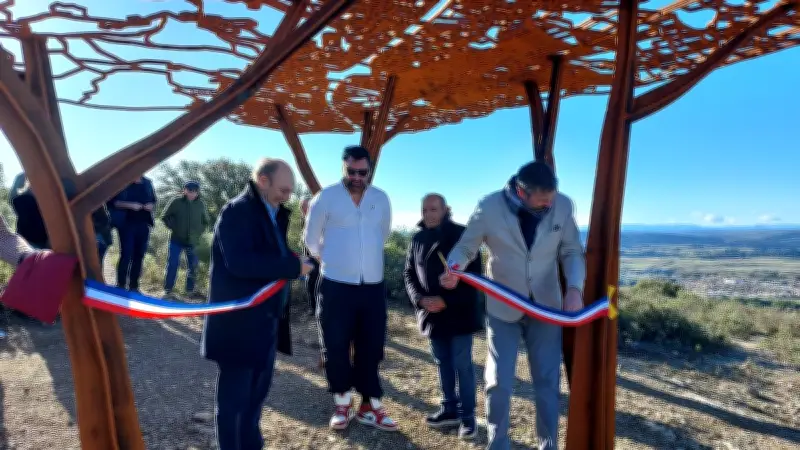 Pergolarama : une œuvre d'art en symbiose avec la nature dans la Gardiole