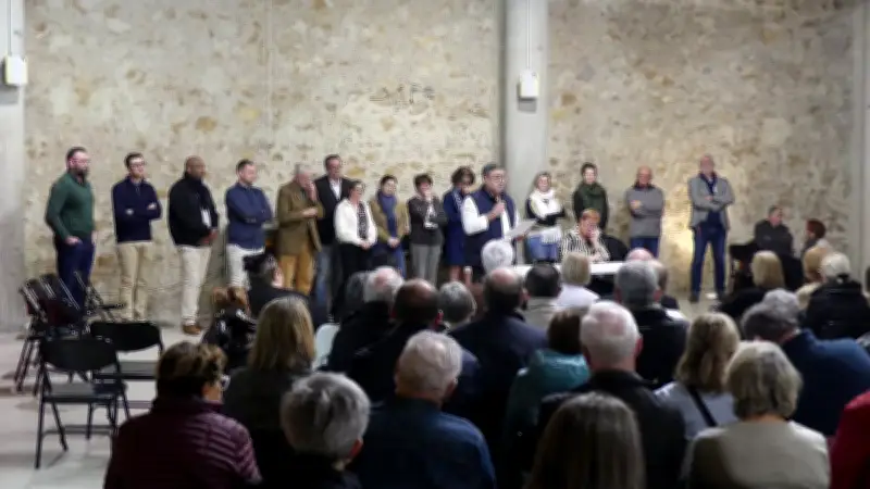 Pierre-Jean Rougeot présente sa liste municipale à Abeilhan pour les élections