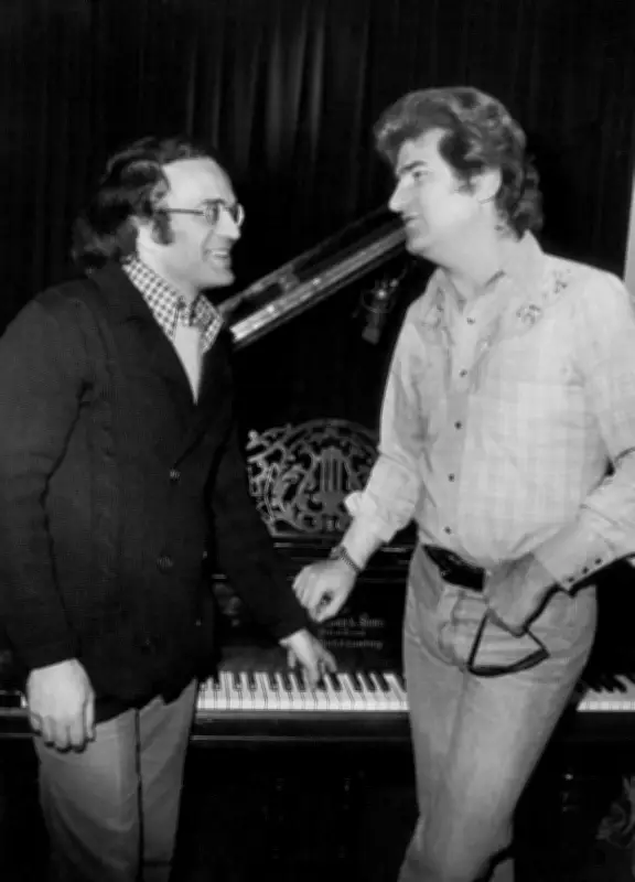 Plainte déposée pour une version négationniste et antisémite d'une chanson d'Eddy Mitchell