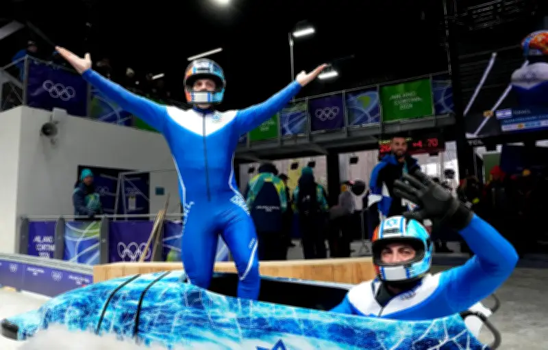 Polémique aux JO 2026 : un commentateur suisse critique un bobeur israélien sur Gaza