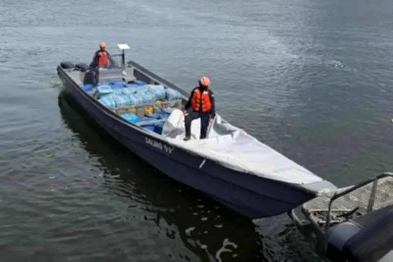 Polynésie française : 2,4 tonnes de cocaïne saisies en mer par la Marine nationale avec les États-Unis