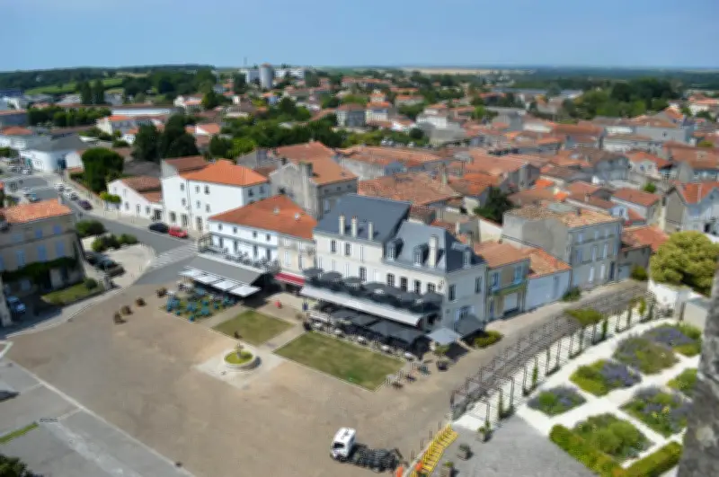 Pons : duel municipal entre une liste apolitique et une candidature divers droite