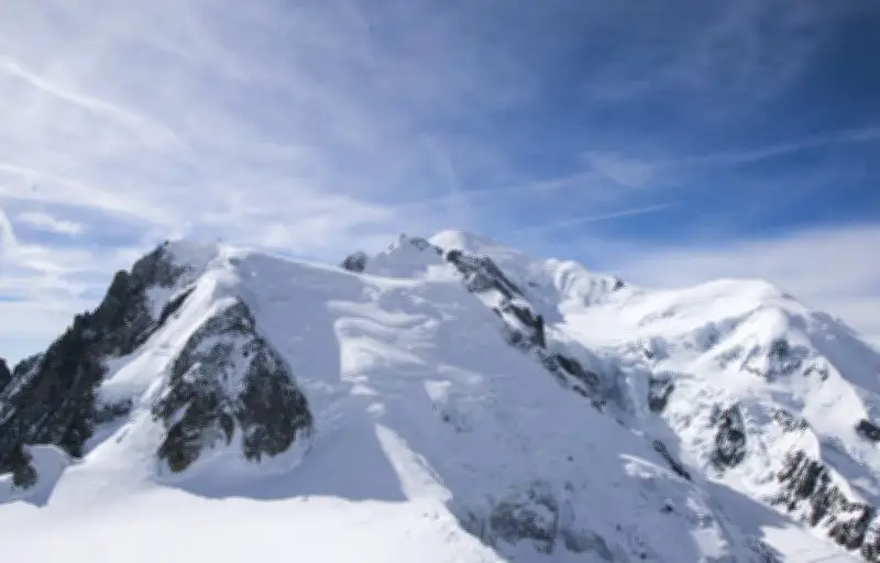 Pourquoi fait-il plus froid en altitude malgré la proximité du Soleil ?