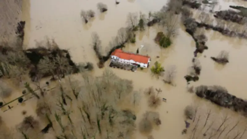 Préchacq-les-Bains face aux crues : sérénité grâce aux aménagements de protection