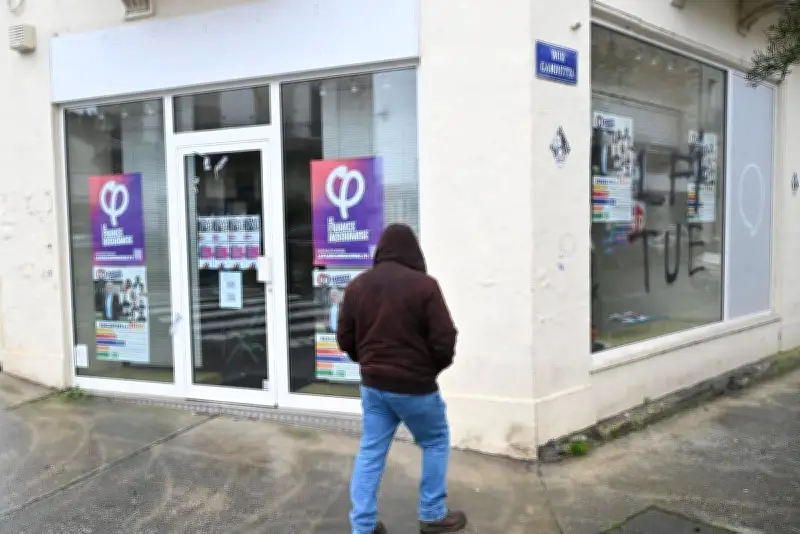 Périgueux : la permanence LFI taguée après l'agression de Lyon, plusieurs mouvements condamnent