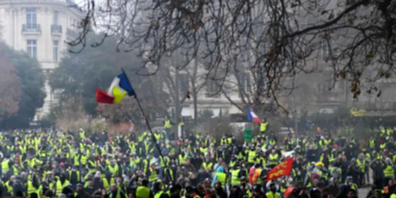 Procès des violences policières des Gilets Jaunes : l'audience suspendue après une polémique sur les uniformes
