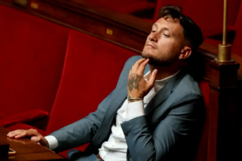 Pseudonymes en politique : de Sarkozy à Arnault, une pratique légale et stratégique