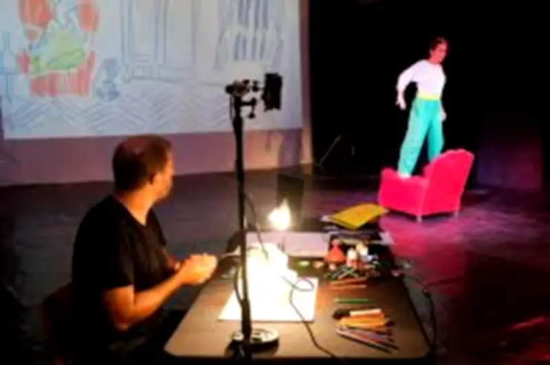 Pugnac célèbre le théâtre dessiné avec 'La Fille du fauteuil' et inaugure sa salle rénovée