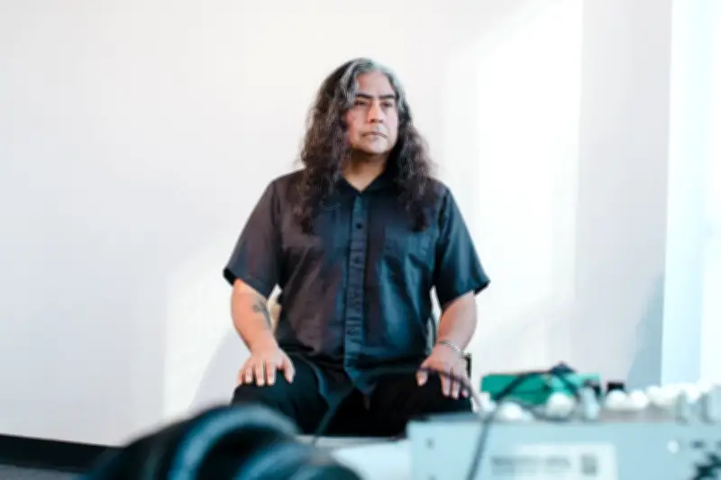 Raven Chacon : témoigner des sons du désert dans une œuvre musicale engagée