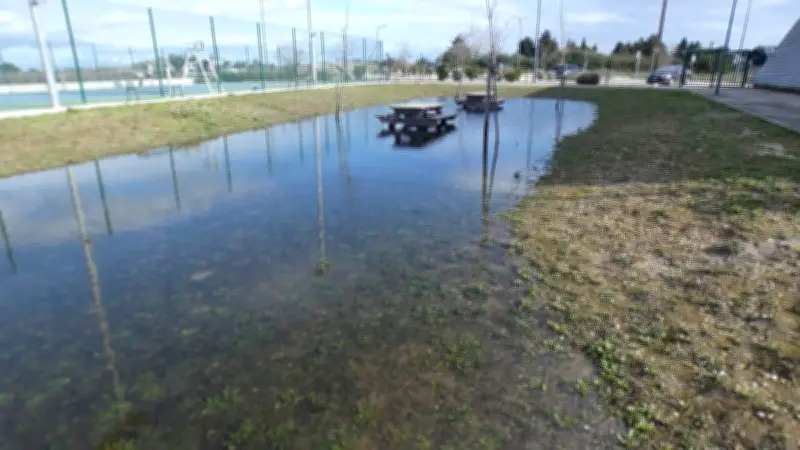 Redessan : Les bassins de surface protègent efficacement le complexe de tennis