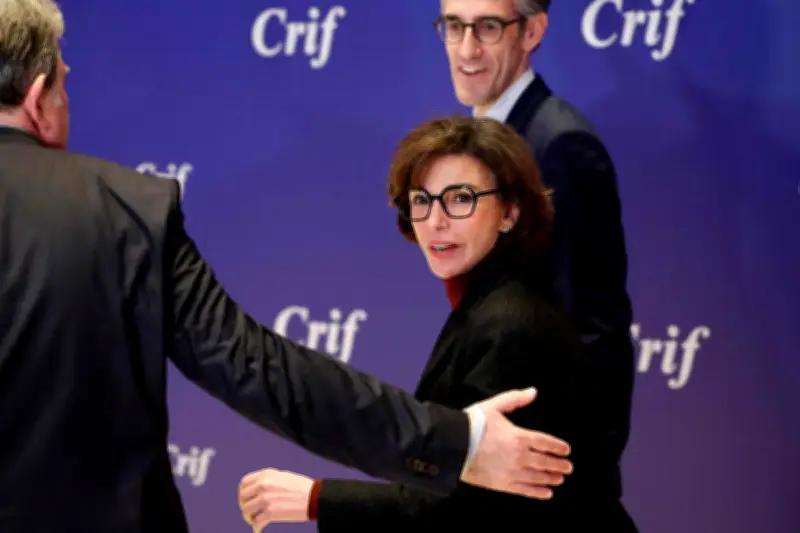 Rentrée politique : un remaniement gouvernemental reporté par une motion RN