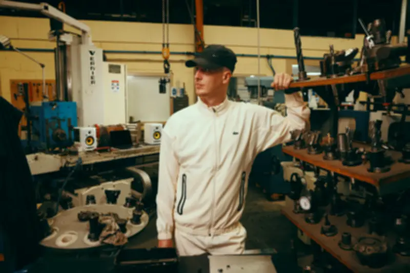 Robin Conche, alias FRS Taga : du rêve de sommelier à la plume engagée d'un artiste inclassable